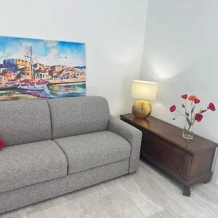 Splendida Casa Vista Mare Per 4 Persone Di Fronte Alle Spiagge Di Bussana Nuova