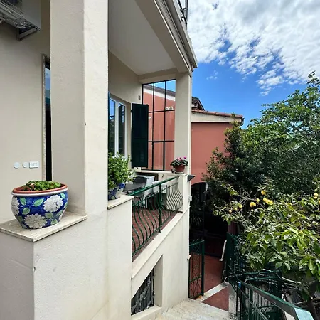 Splendida Casa Vista Mare Per 4 Persone Di Fronte Alle Spiagge Di Apartman