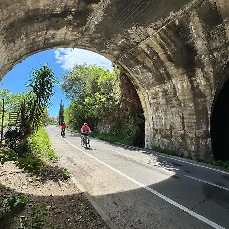 Splendida Casa Vista Mare Per 4 Persone Di Fronte Alle Spiagge Di Appartement Bussana Nuova