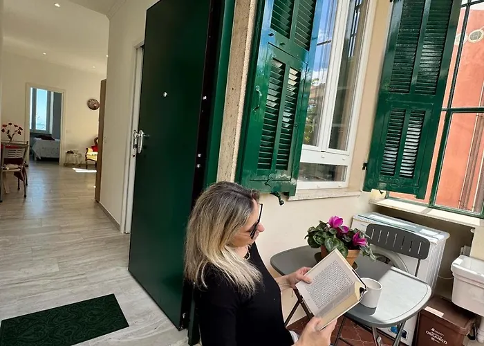Apartment Splendida Casa Vista Mare Per 4 Persone Di Fronte Alle Spiagge Di Bussana Nuova